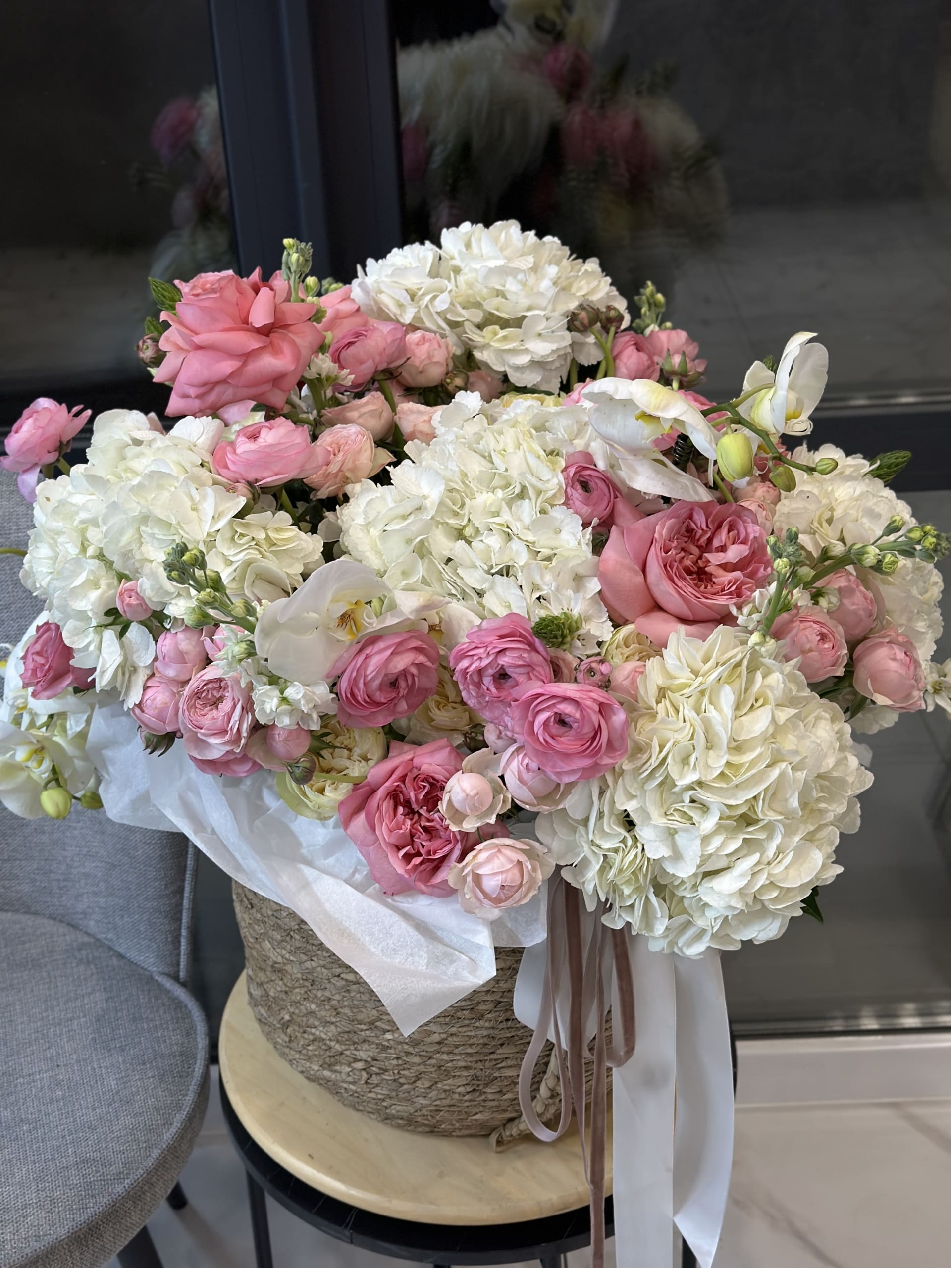 kompozitsiya-v-korzine-brayt:-oslepitelyno-yarko